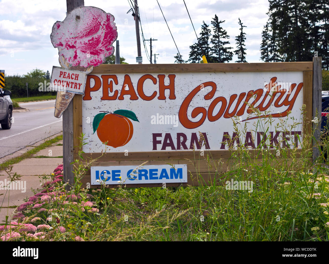 Signe pour Peach Pays Farm Market à Vineland, Ontario, Canada. Fruits et marché à la ferme dans la région de Niagara. Banque D'Images