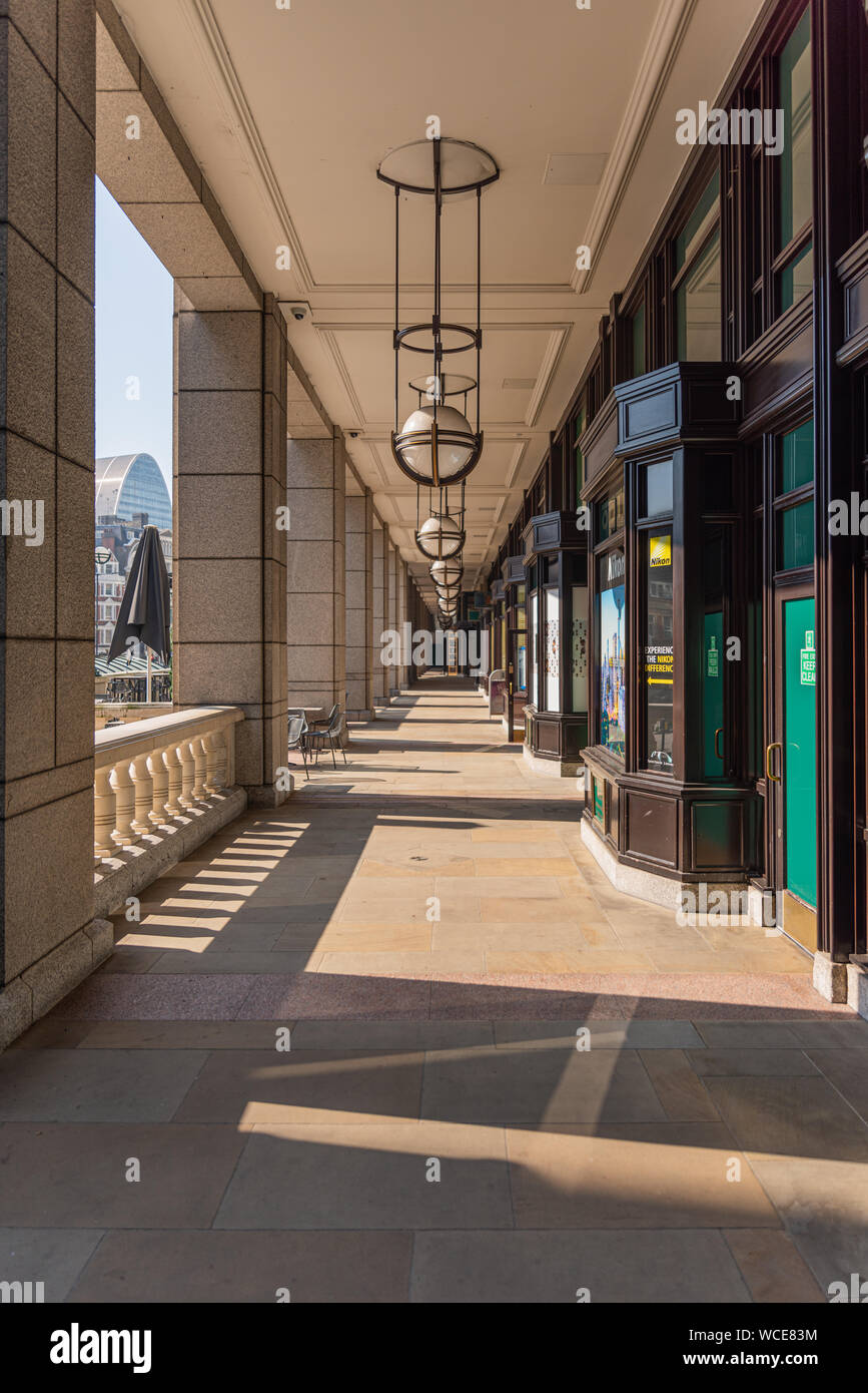 Bishopsgate Arcade dans la ville de Londres, London EC2M 3YD Banque D'Images