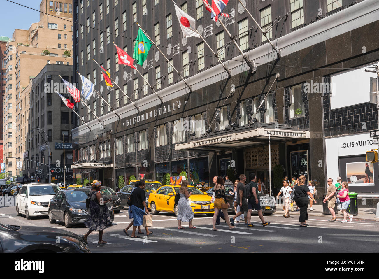 New York Bloomingdales, vue en été de l'entrée de l'Avenue Lexington à Bloomingdales department store, Manhattan, New York City, USA Banque D'Images