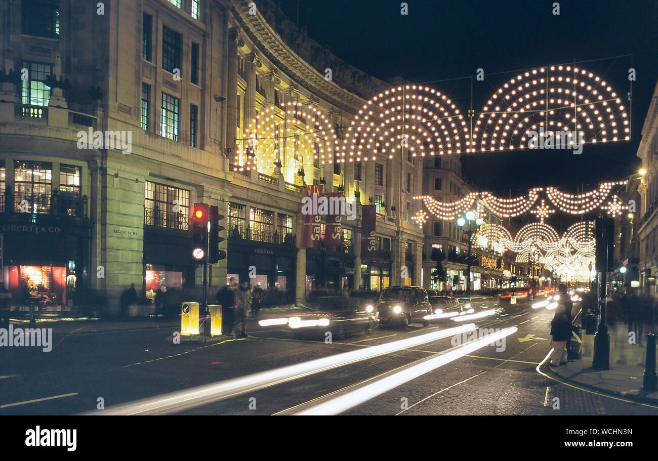 Les lumières de Noël de Regent Street, London, England, UK. Circa 1980 Banque D'Images