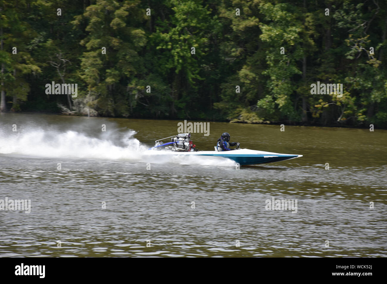 Faites glisser la course de bateau sur la rivière Roanoke. Banque D'Images