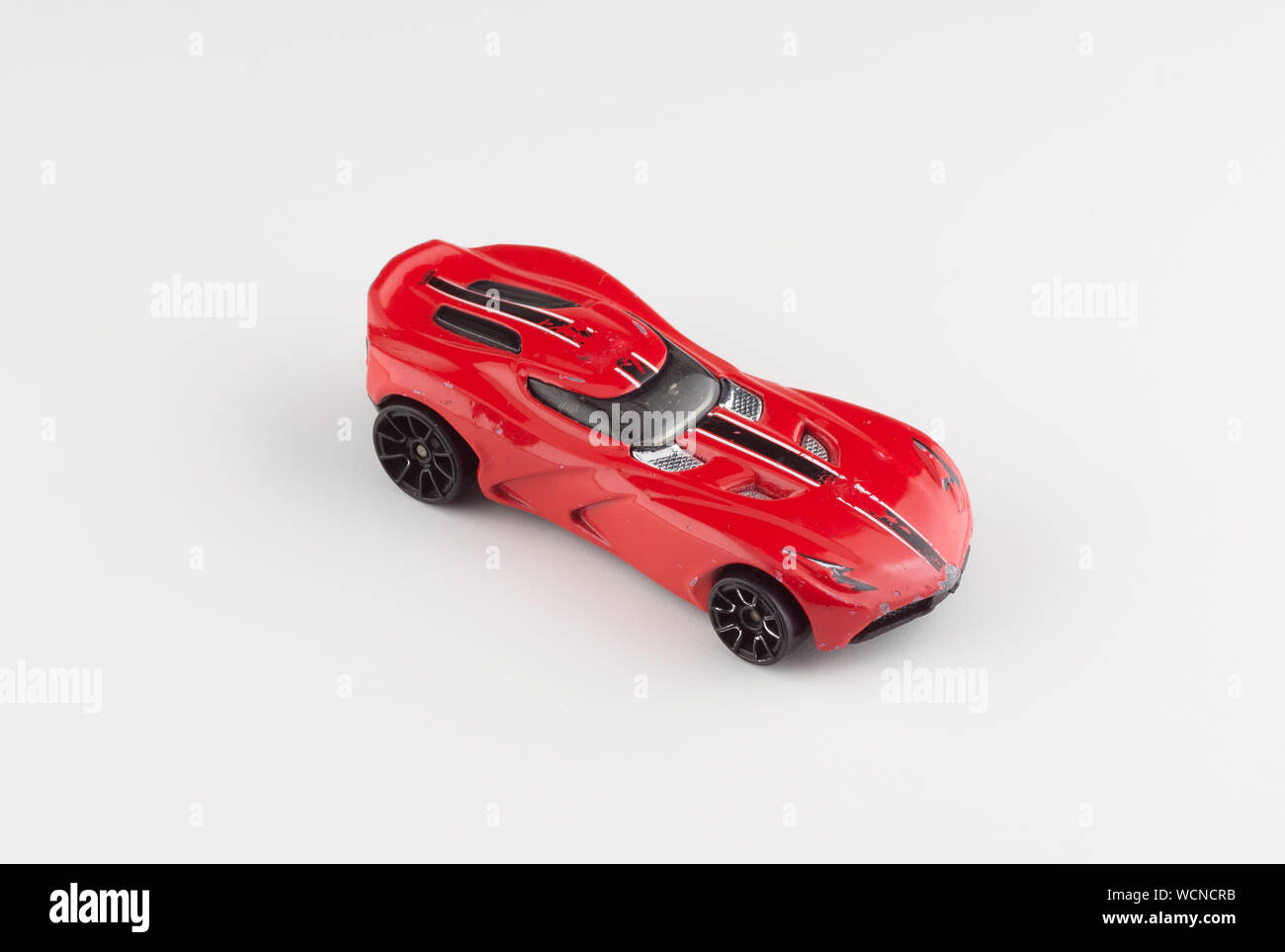 Borisov, Biélorussie - mars 1, 2019 : Collection de petites voitures Hot Wheels, isolé avec arrière-plan. Hot Wheels est une échelle voitures jouets moulé par American toy Banque D'Images