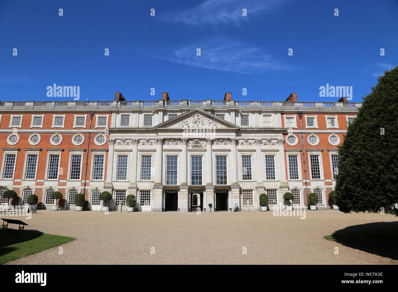 East Front, Hampton Court Palace, East Molesey, Surrey, Angleterre, Grande-Bretagne, Royaume-Uni, UK, Europe Banque D'Images