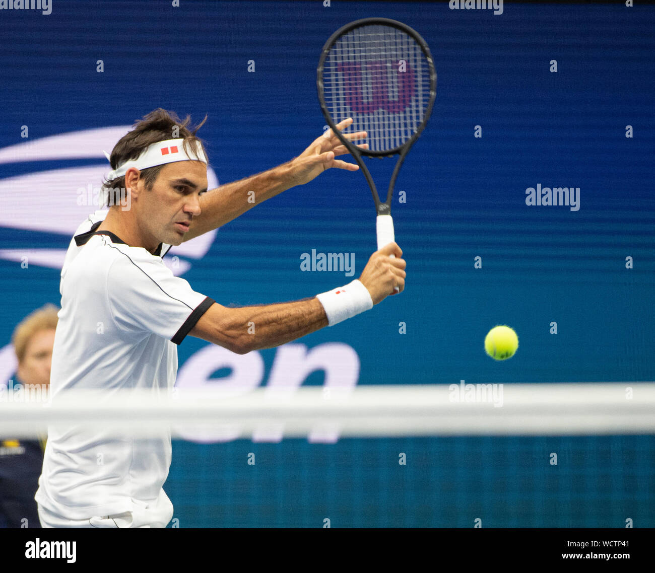 Roger Federer joue à l'US Open qui se joue le 28 août 2019 à Billie Jean King National Tennis Center de Flushing, Queens, New York. © Jo Becktold Banque D'Images