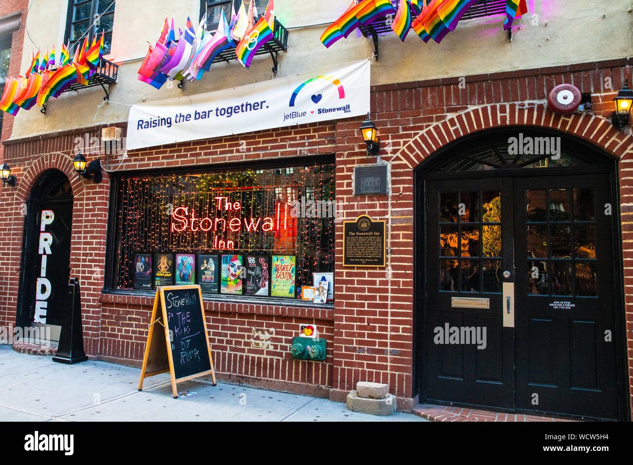NEW YORK - 24 août 2019 Historique : Stonewall Inn bar gay à Greenwich Village Lower Manhattan Banque D'Images