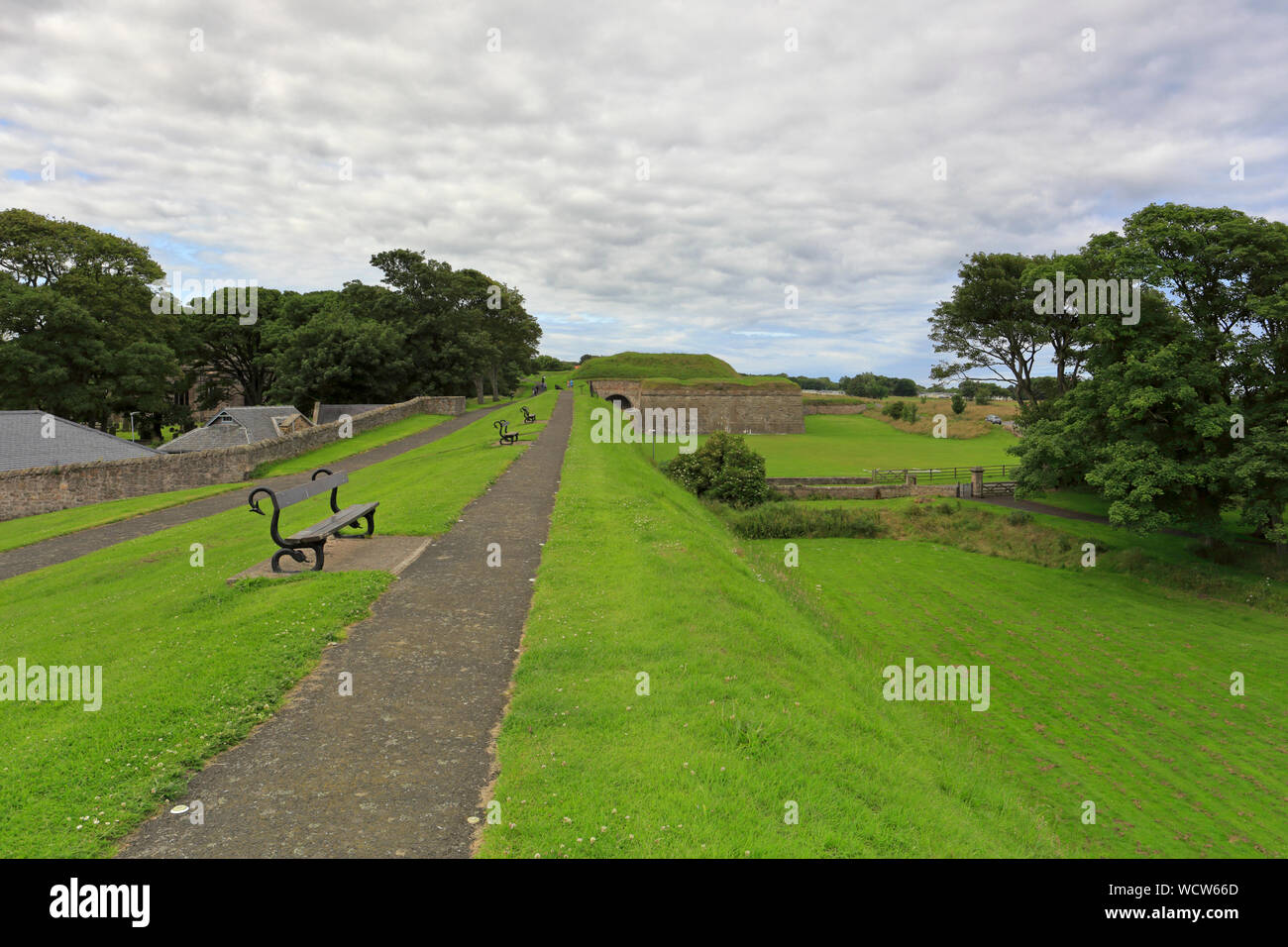 Bastion Bastion de moulin en laiton sur les remparts de la période élisabéthaine, Berwick upon Tweed, Northumberland, England, UK. Banque D'Images