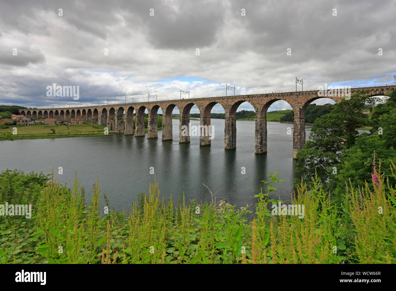Le pont frontière royale au-dessus de la rivière Tweed, Berwick upon Tweed, Northumberland, England, UK Banque D'Images