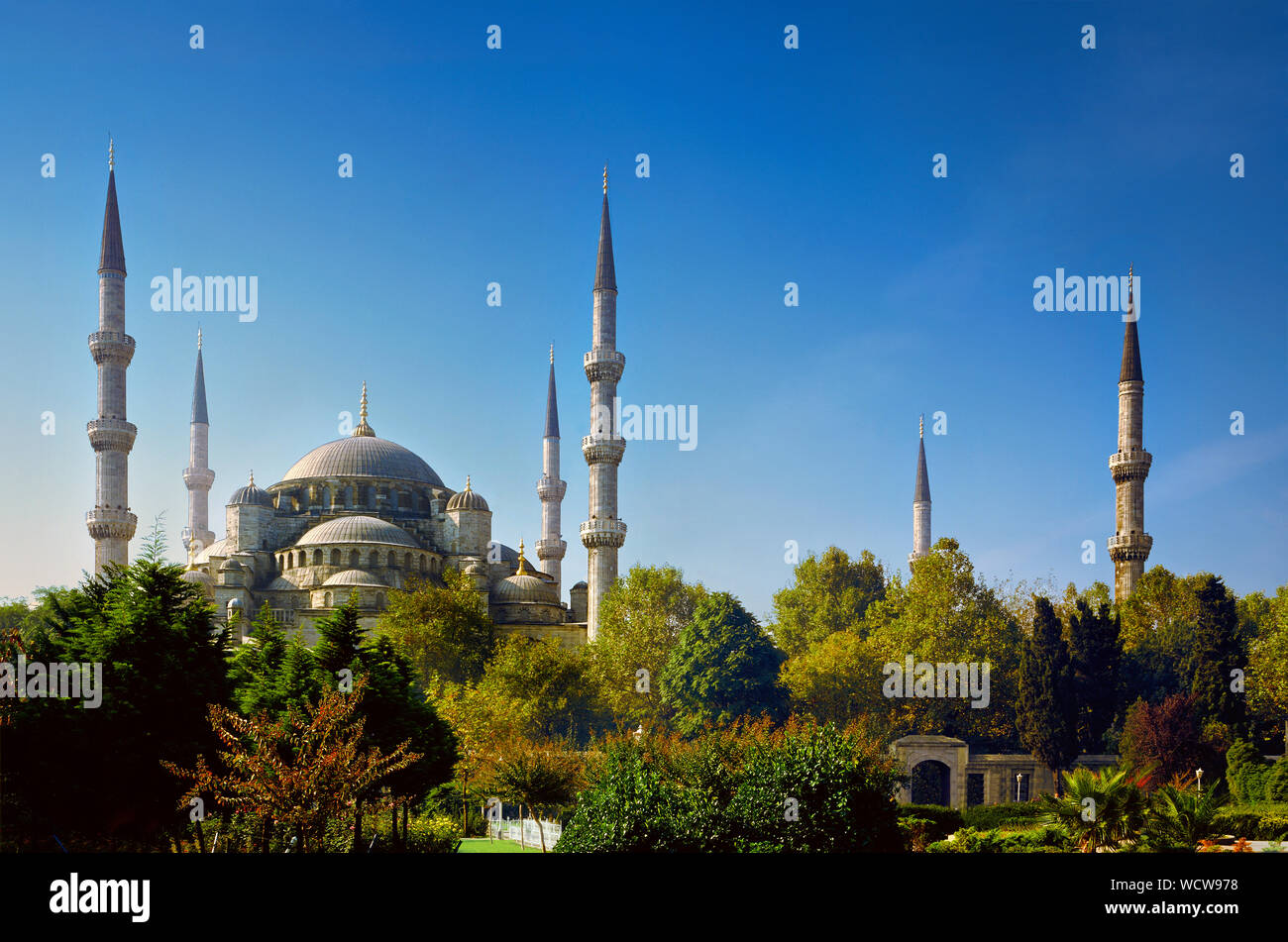 Turquie, Istanbul. Vue panoramique sur la Mosquée Bleue. Banque D'Images