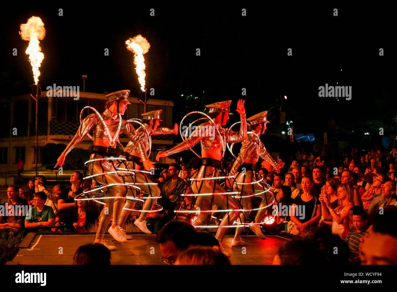 Feu électrique, Pyro spectacle musical, PNE Pacific National Exhibition, équitable, Hastings Park, Vancouver, British Columbia, Canada Banque D'Images
