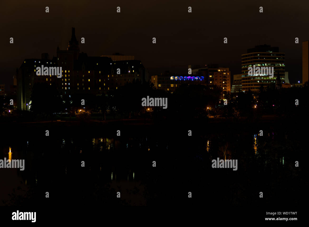 Cityscape at night, à Saskatoon, Saskatchewan, Canada Banque D'Images