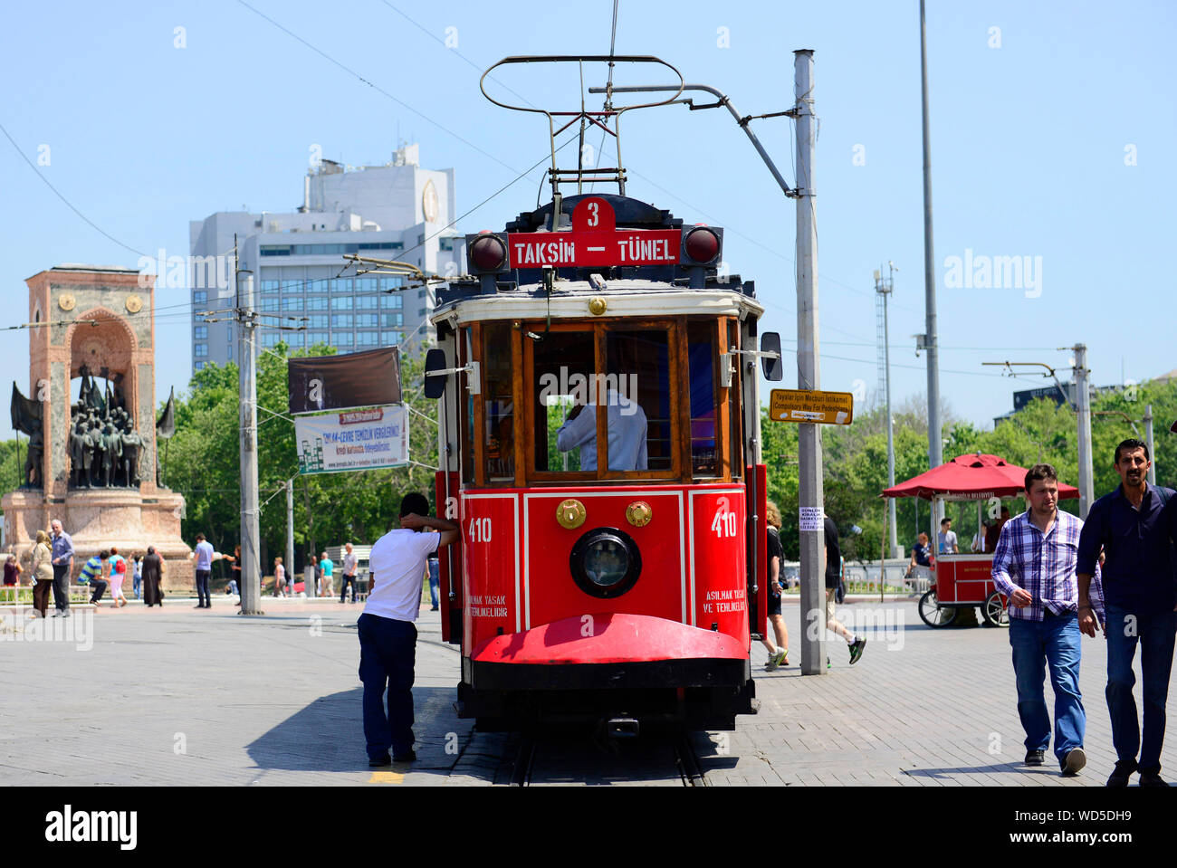 Le vieux tram à Taksim, Istanbul Banque D'Images