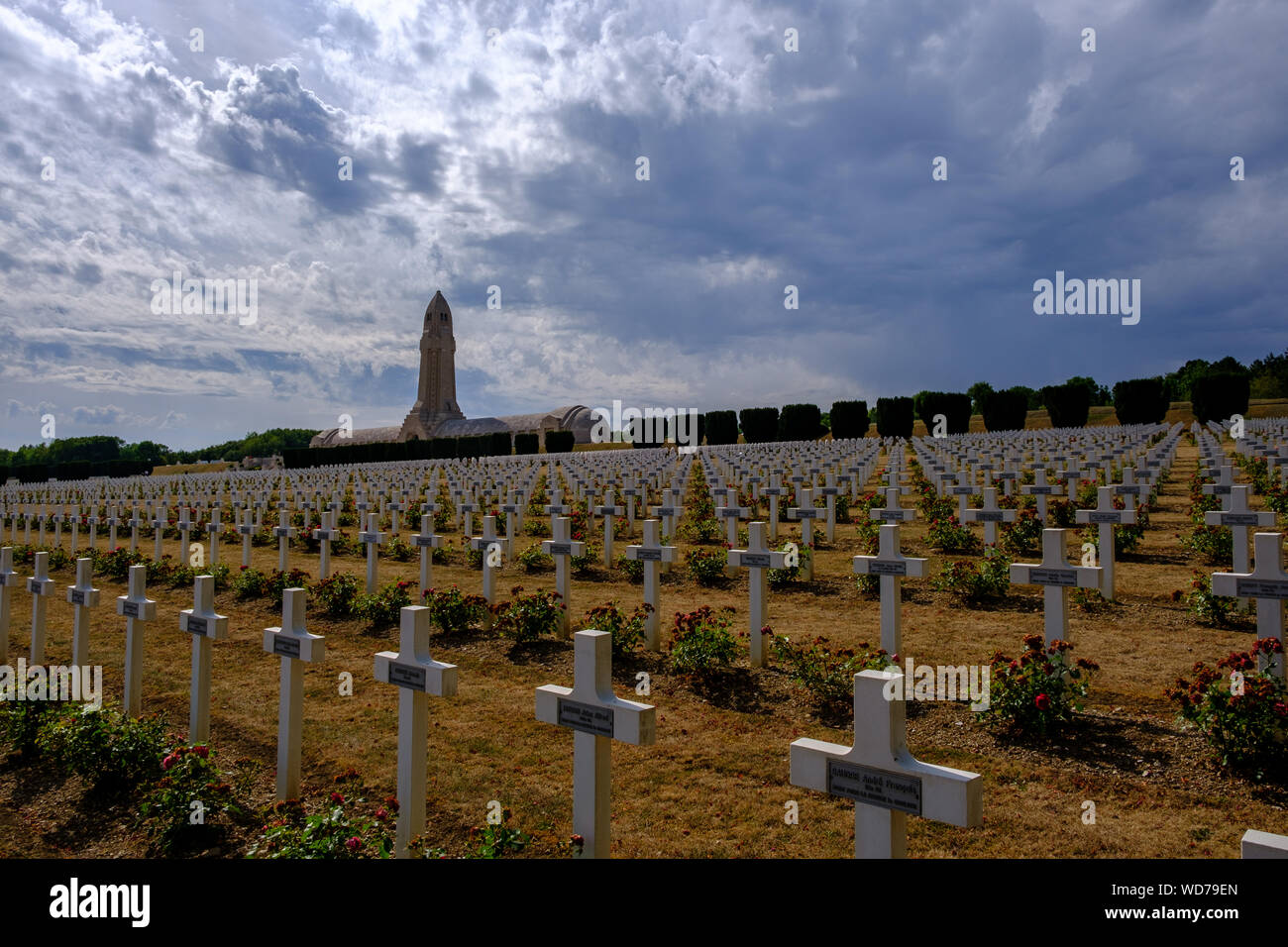 Cimetière de guerre français de Douaumont Ossuaire de Verdun, France, Banque D'Images