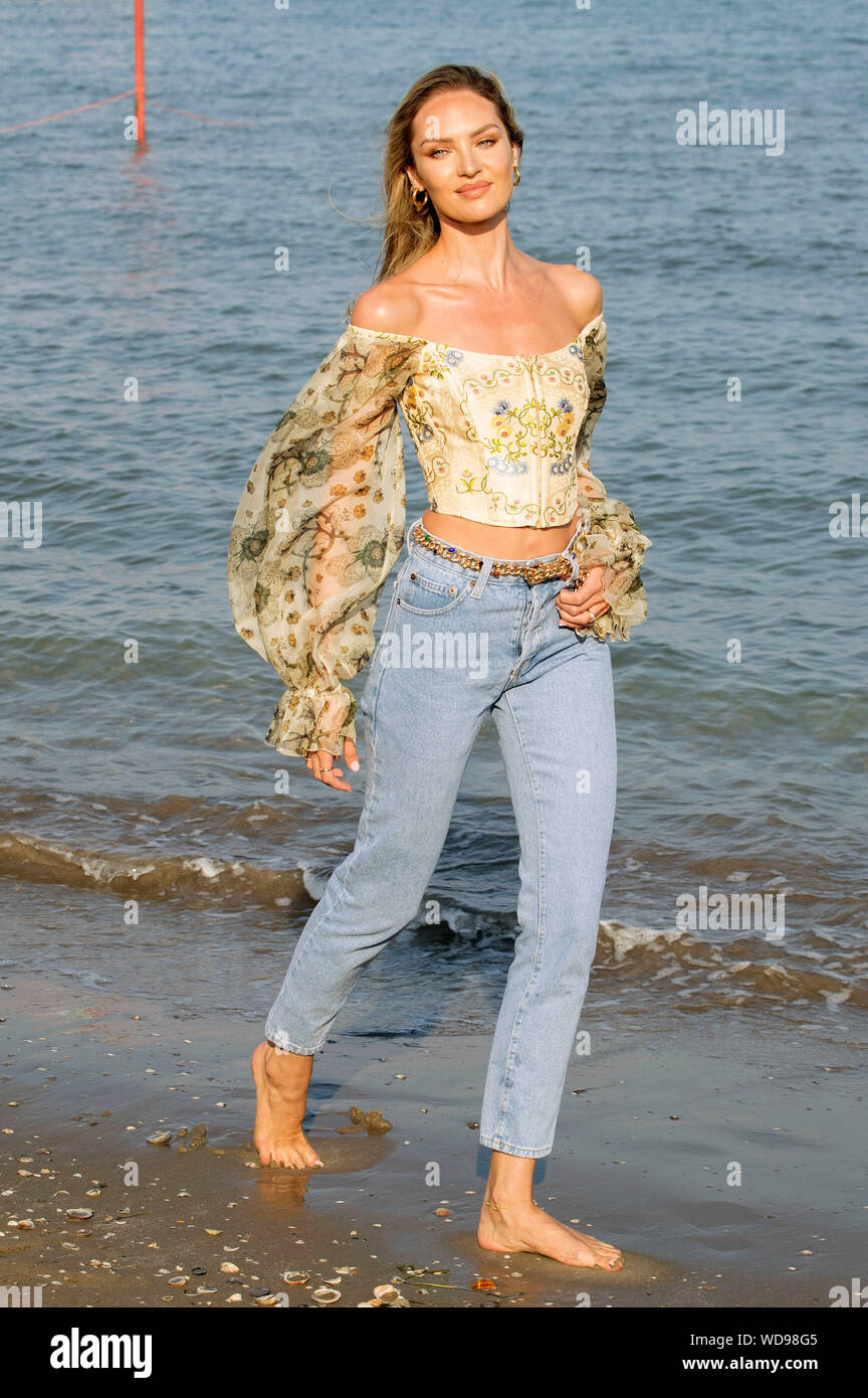 Candice Swanepoel lors d'un photocall à la Biennale di Venezia 2019 / 76e Festival International du Film de Venise au Lido. Venise, l'utilisation dans le monde entier 27.08.2019 | Banque D'Images