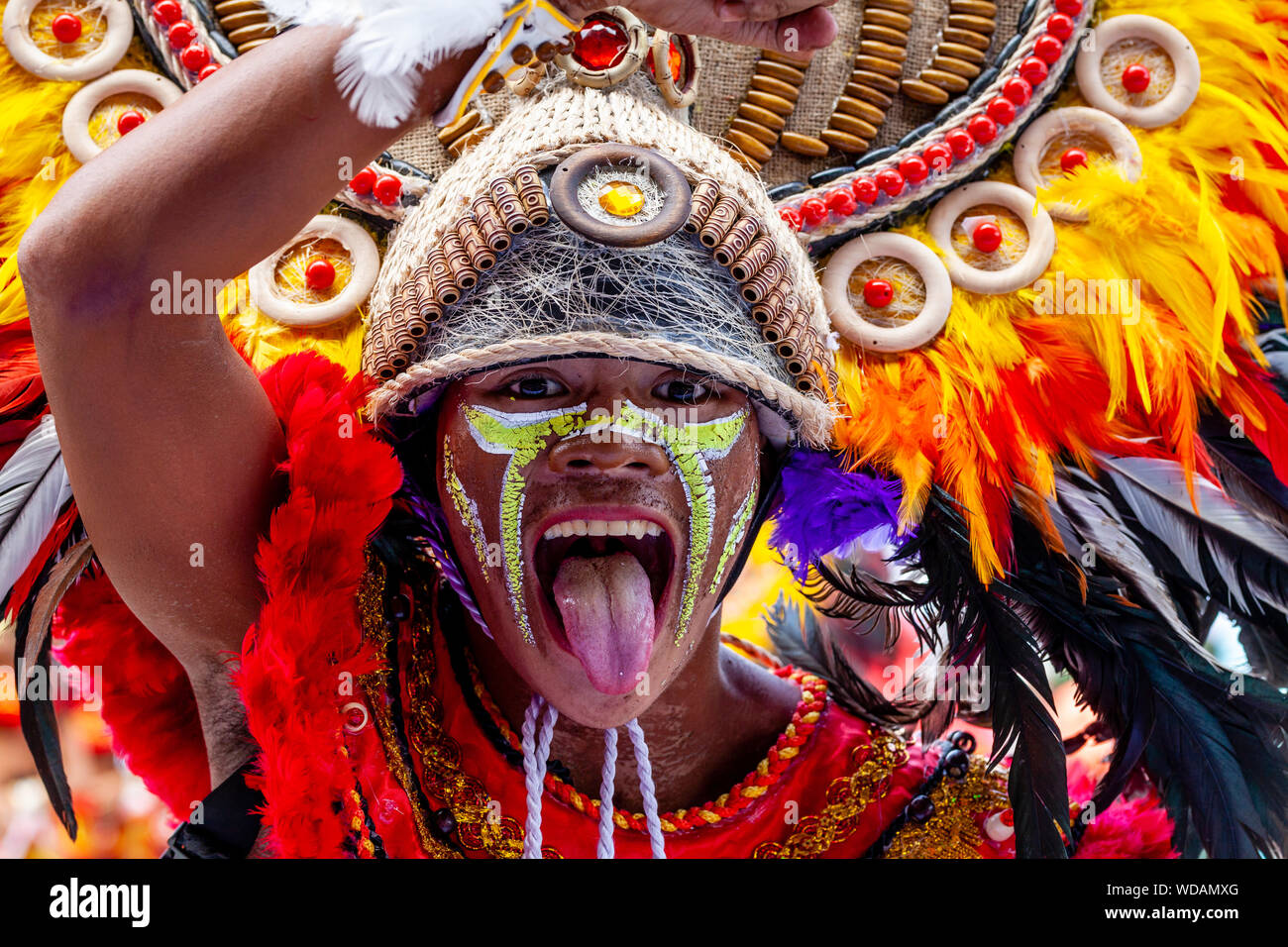 La danse tribale, Dinagyang Festival, la Ville d'Iloilo, aux Philippines, l'île de Panay Banque D'Images