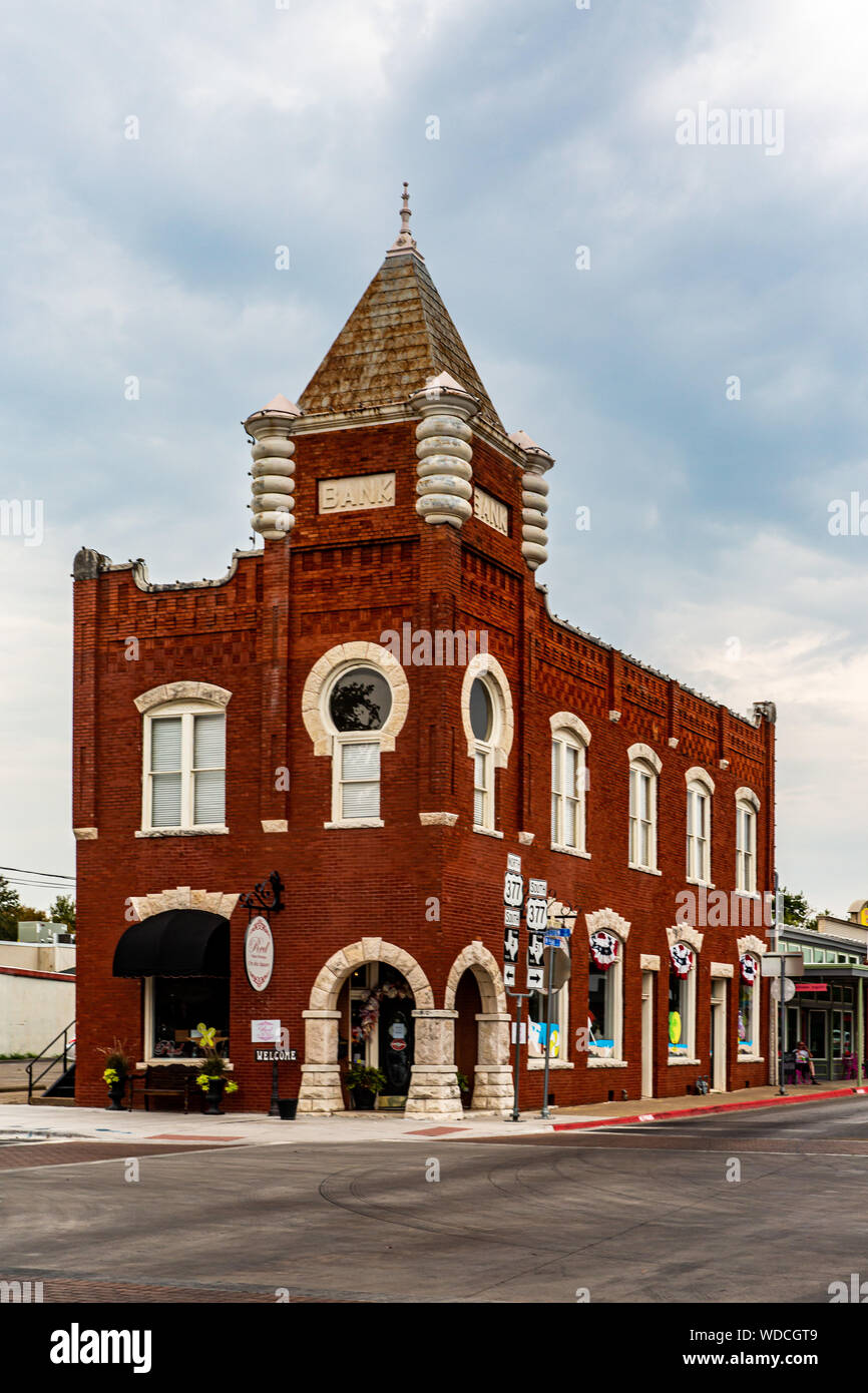 Le Comté de Hood 1905 Banque d'état de Granbury, Texas. Il a été construit dans un style roman richardsonien victorienne. Banque D'Images