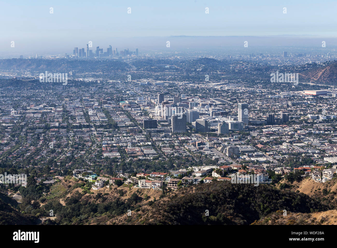 Vue colline paysage urbain de Laval et du centre-ville de Los Angeles dans la pittoresque ville de Californie du Sud. Banque D'Images