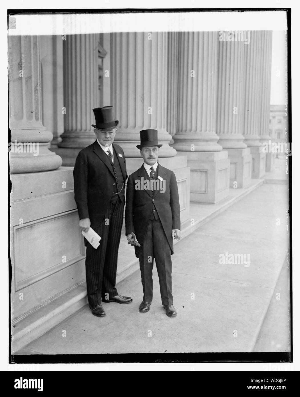 George Harvey & A.J. Droit de la Grande-Bretagne à l'Int. Union européenne, [10/2/25] Abstract/moyenne : 1 négative : 4 x 5 in. ou moins Banque D'Images