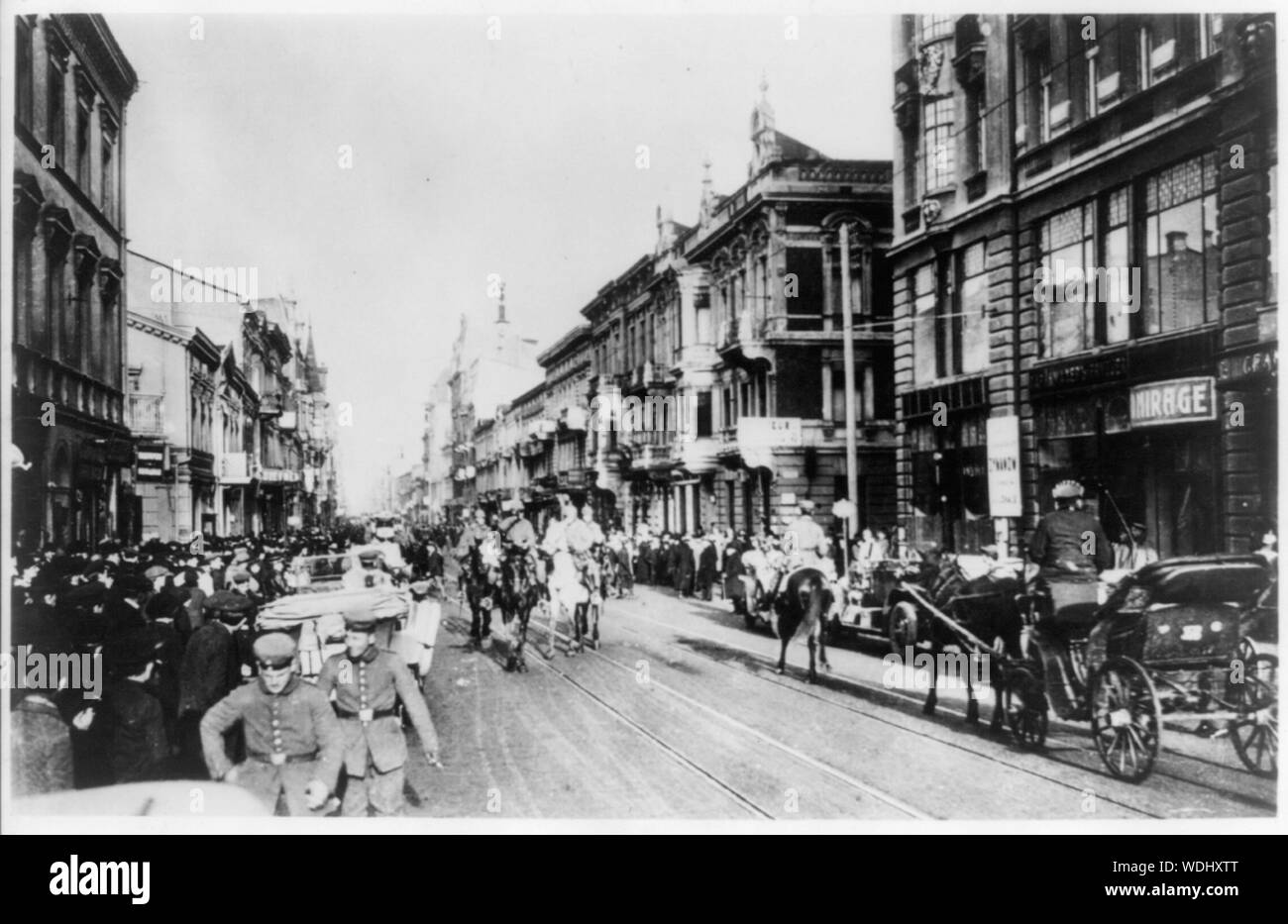 Entrée des troupes allemandes dans les rues de Lodz, Pologne Banque D'Images