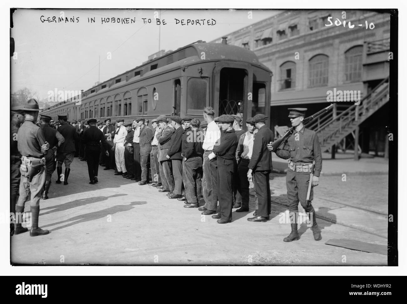 Les Allemands à Hoboken pour être expulsé Abstract/moyenne : 1 négative : 5 x 7 in. ou moins. Banque D'Images