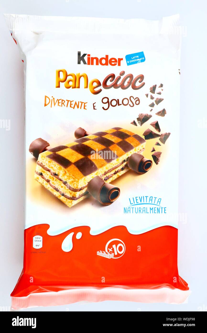 Kinder Panecioc Avec Gateau Au Chocolat Kinder Est Une Marque De Produits Fabriques En Italie Par Ferrero Photo Stock Alamy Kinder Panecioc Avec Gateau Au Chocolat Kinder Est Une Marque De Produits Fabriques En Italie Par Ferrero Photo Stock Alamy