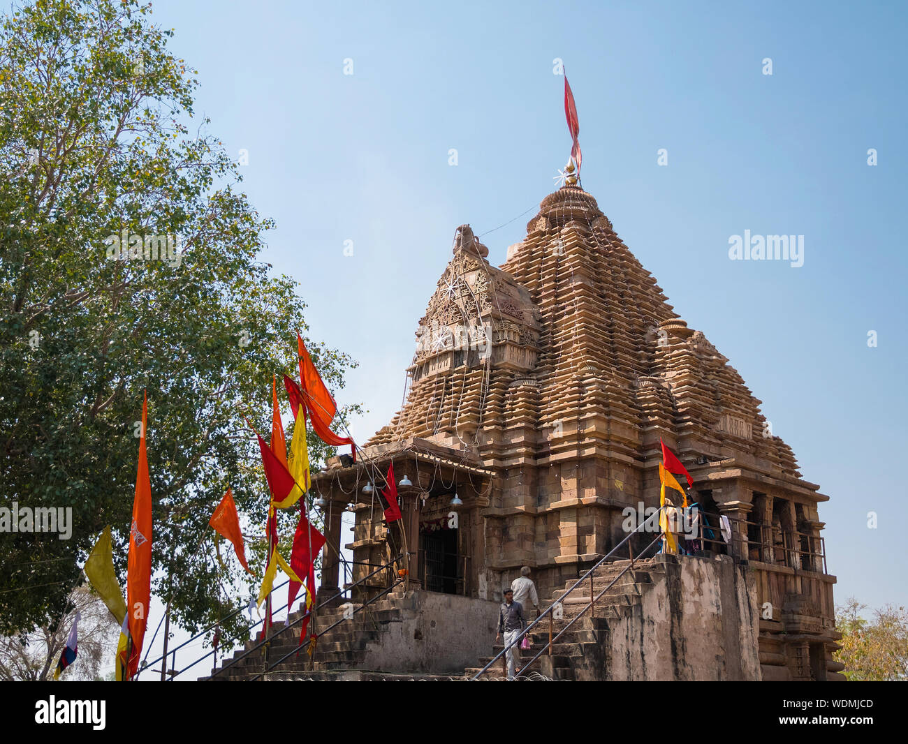 Balades indiens jusqu'à l'Matangeshvara Temple, Khajuraho Group of Monuments, Khajuraho, Madhya Pradesh, Inde, Asie Banque D'Images