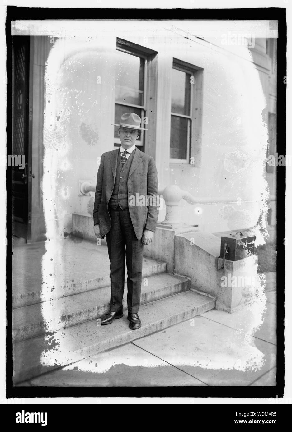 Gov. George A. Parcs de l'Alaska, 2/16/25 Abstract/moyenne : 1 négative : 5 x 7 in. ou moins Banque D'Images