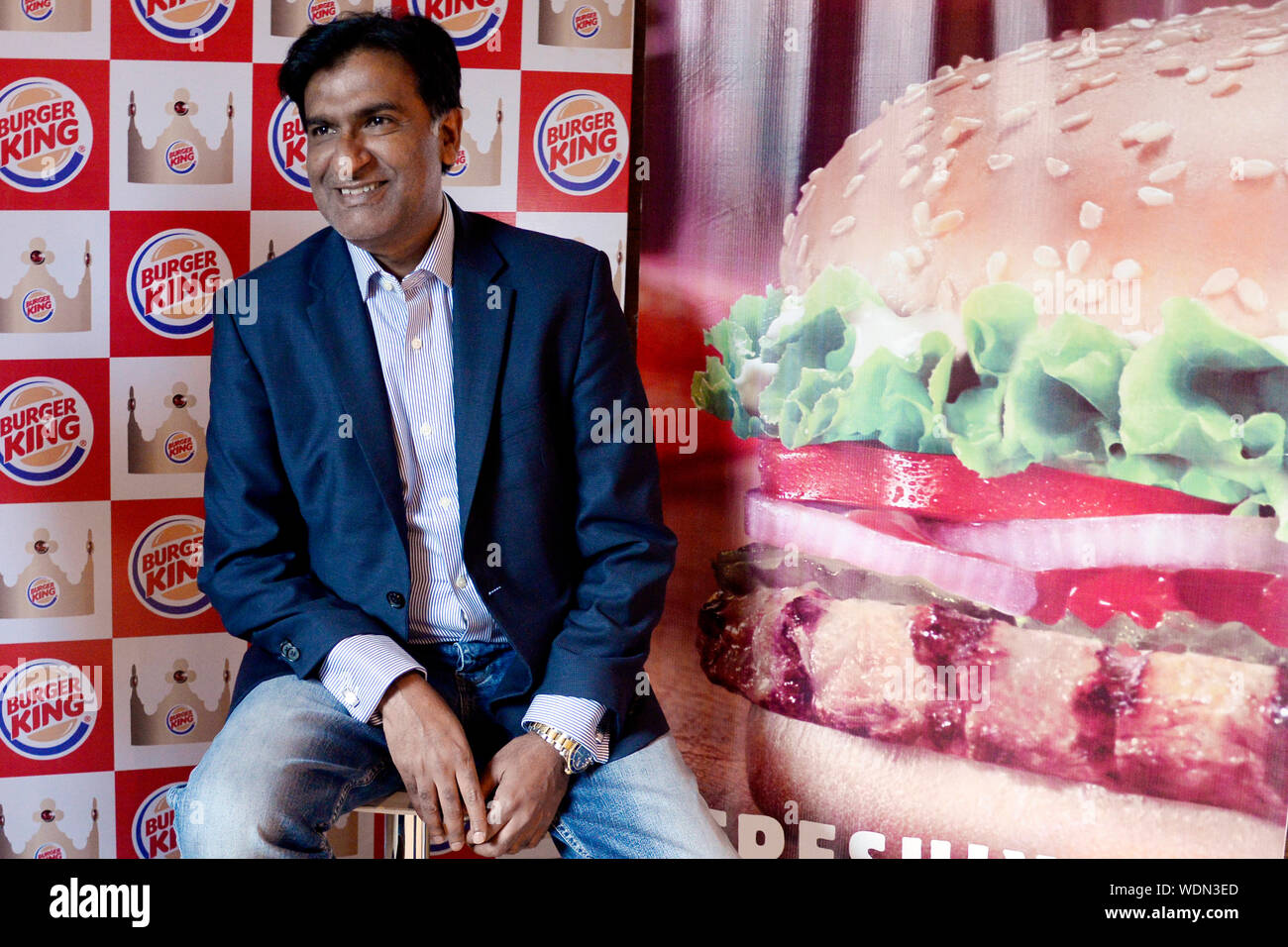 Kolkata, Inde. Août 29, 2019. Chef Burger King Inde Rajeev Varman traite d'une conférence de presse avant d'ouverture du restaurant Burger King à Kolkata. (Photo de Saikat Paul/Pacific Press) Credit : Pacific Press Agency/Alamy Live News Banque D'Images