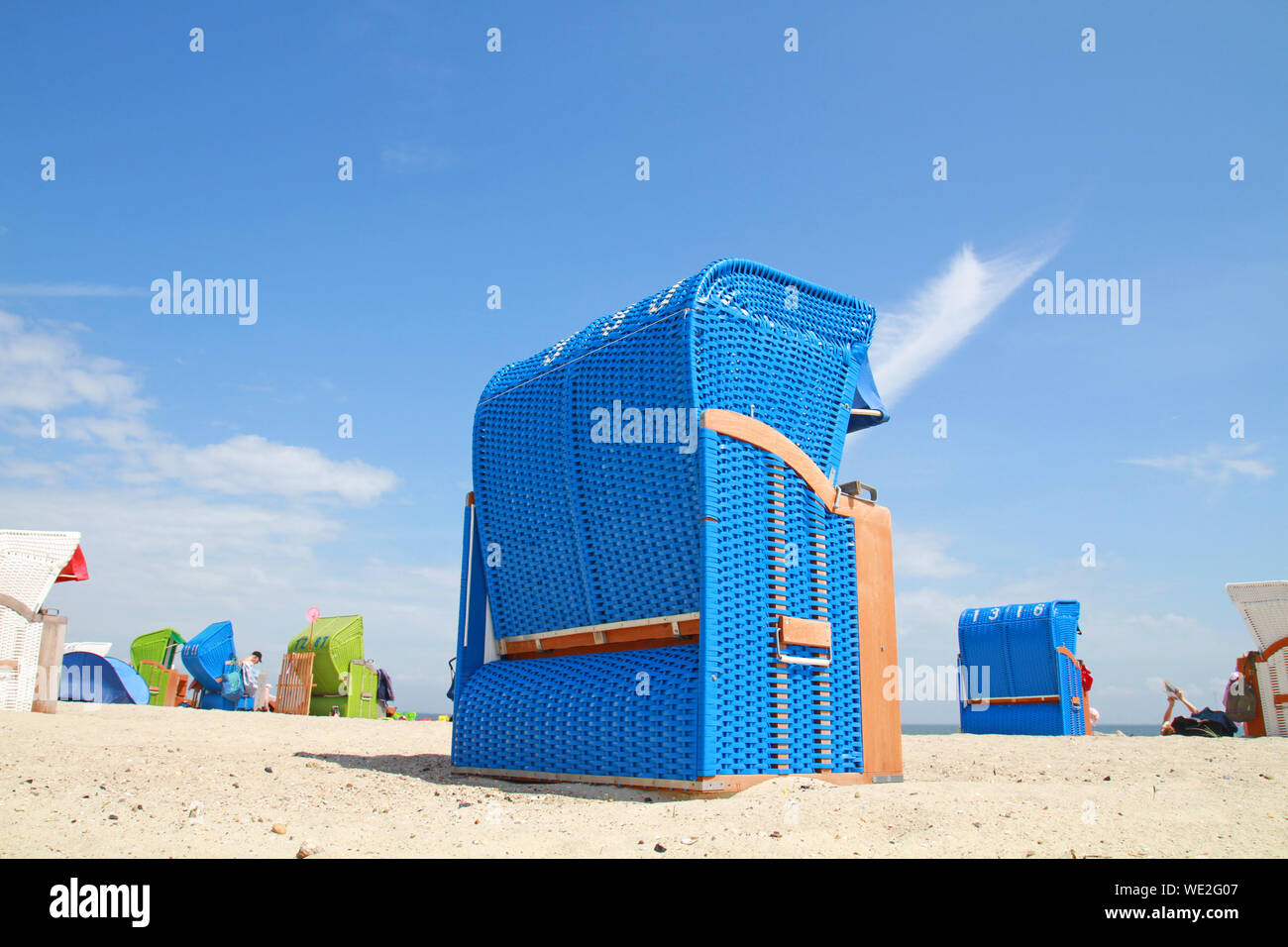 Chaise de plage bleu sur l'île de Föhr Banque D'Images