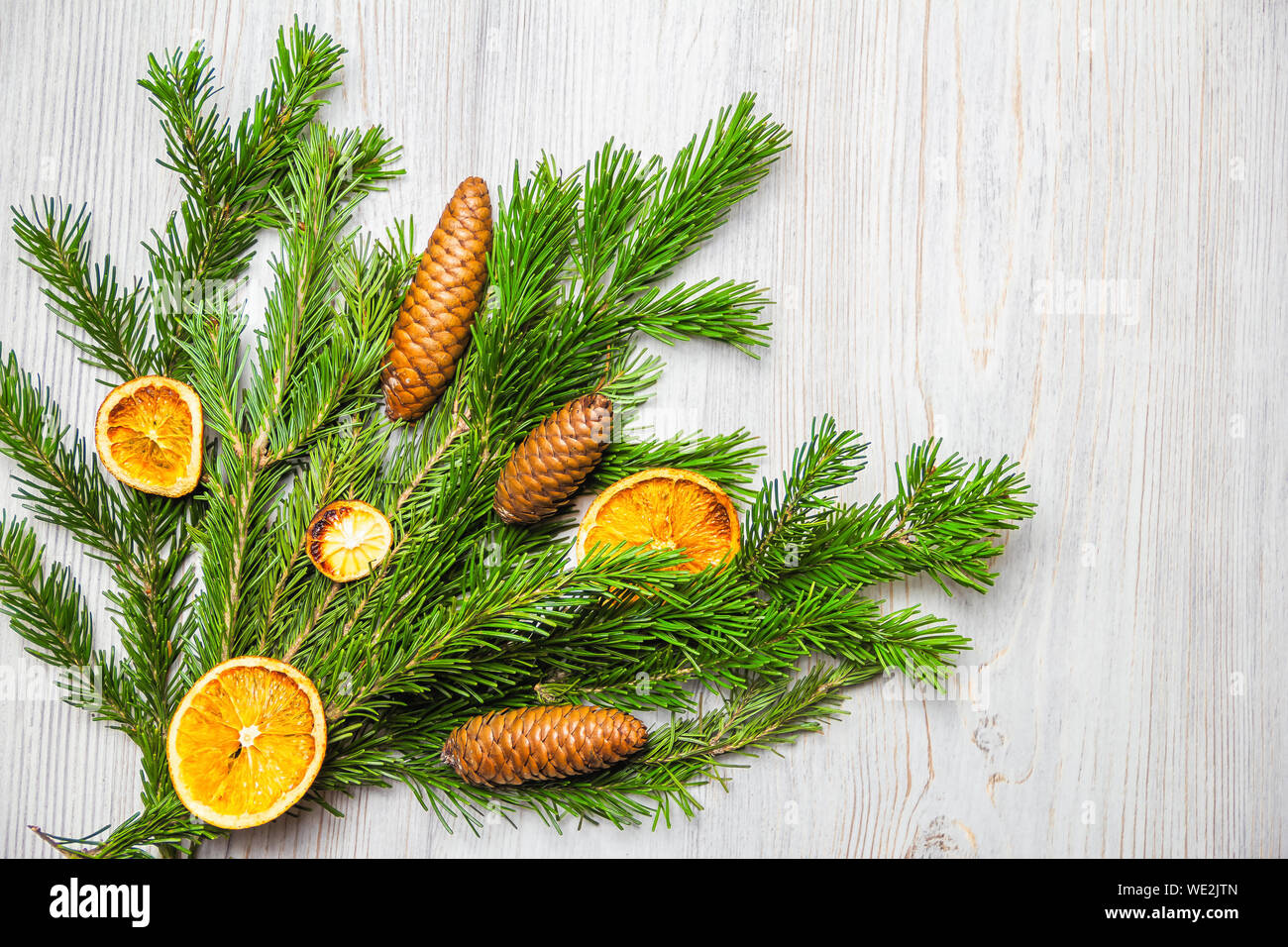 Décoration De Noël Naturelle DIY - 30 Tranches D'Orange Séchées, Cannelle, Anis Étoilé Et Corde De Jute Pour Couronnes Et Maison