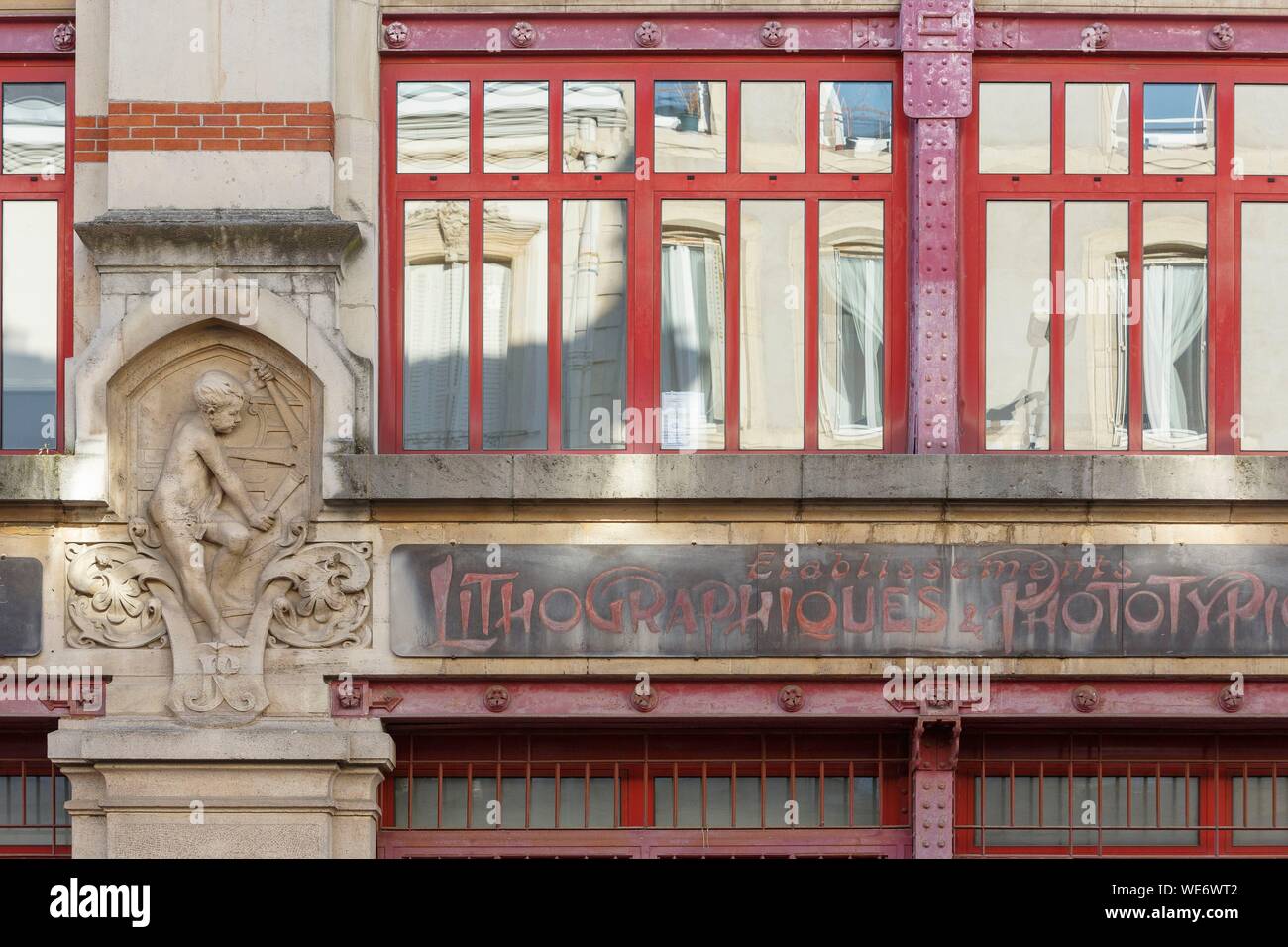 France, Meurthe et Moselle, Nancy, façade de l'Imprimerie Royer dans le style Art Nouveau par l'architecte de l'Ecole de Nancy (école de Nancy), Lucien Weissenburger en 1899-1900, rue Salpetriere s itué dans les bureaux d'aujourd'hui et appartements Banque D'Images