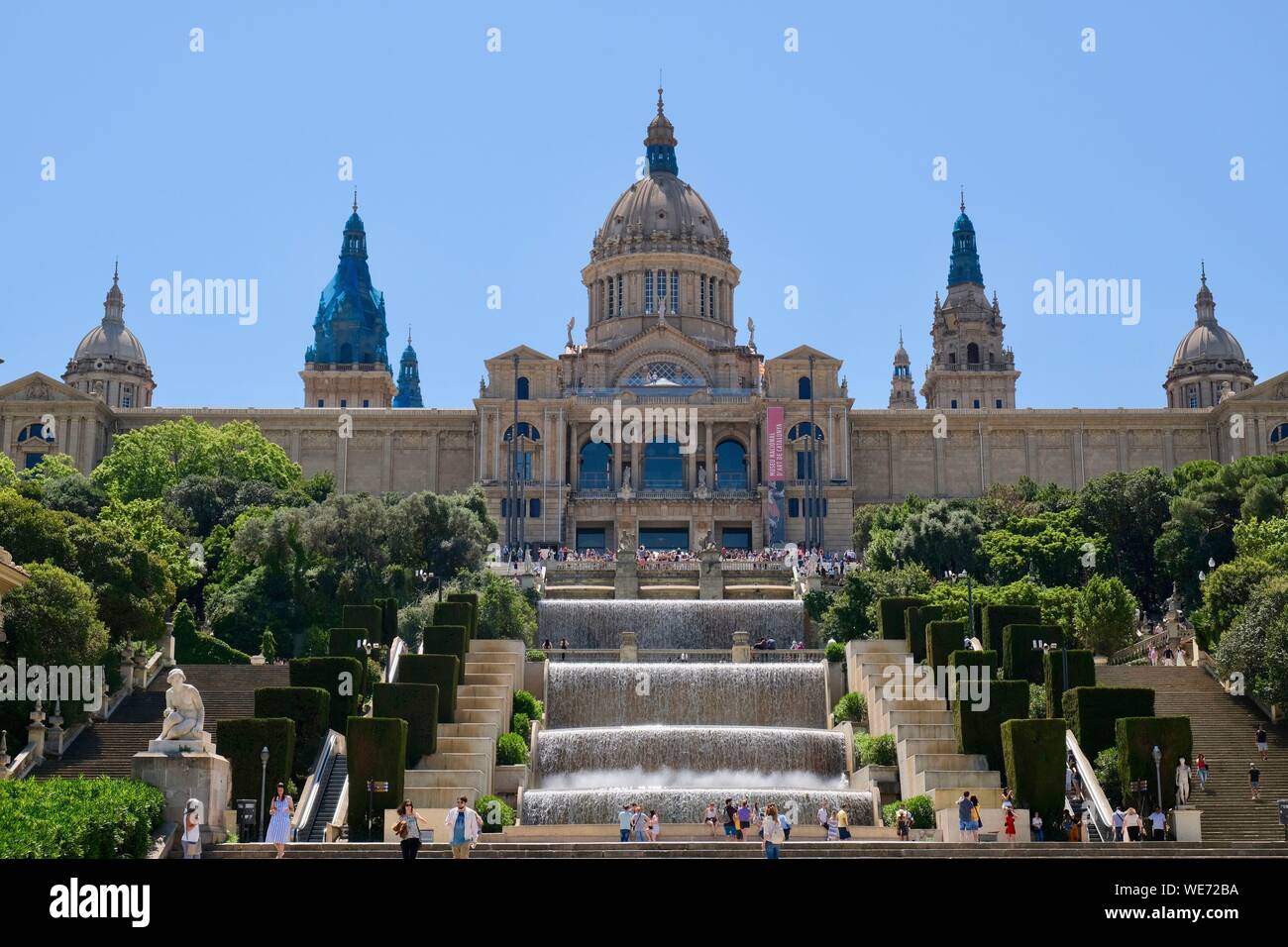 Espagne, Catalogne, Barcelone, La colline de Montjuic, Musée National d'Art de Catalogne (MNAC), le Palais National (Palau Nacional) Banque D'Images