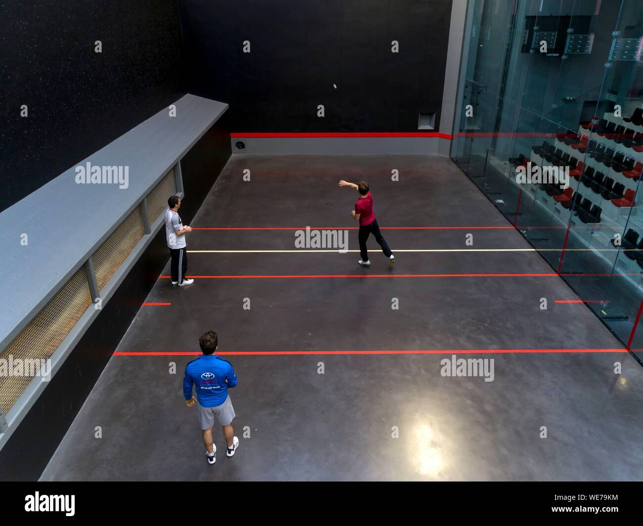 France, Pyrénées Atlantiques, Pays Basque, Hasparren, l'hôtel 4 * Berria, inauguré en 2018, le seul à avoir un magnifique trinquet de verre à l'arrière Banque D'Images