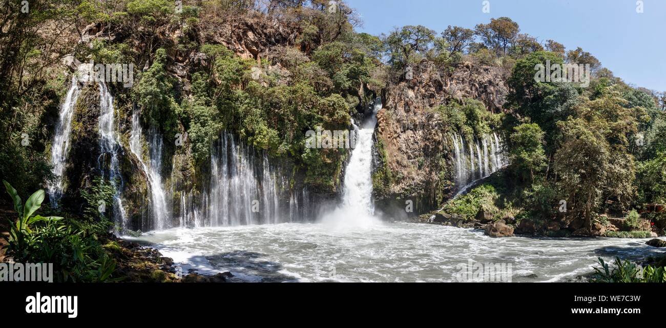 Le Mexique, l'état de Michoacan, Uruapan, cascade Tzararacua sur fleuve Cupatitzio Banque D'Images