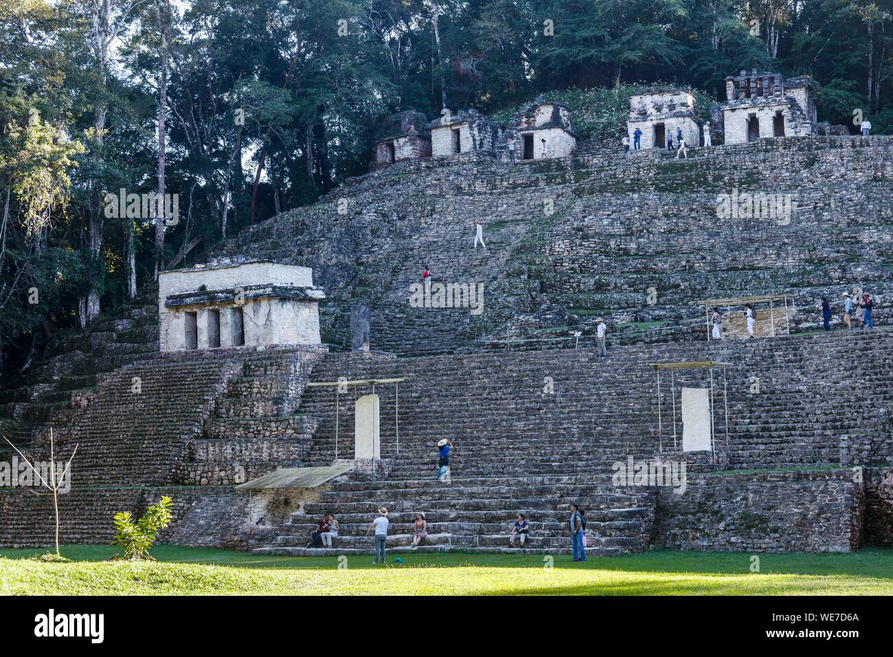 Le Mexique, l'état du Chiapas, Bonampak, site archéologique maya, acropole escaliers Banque D'Images