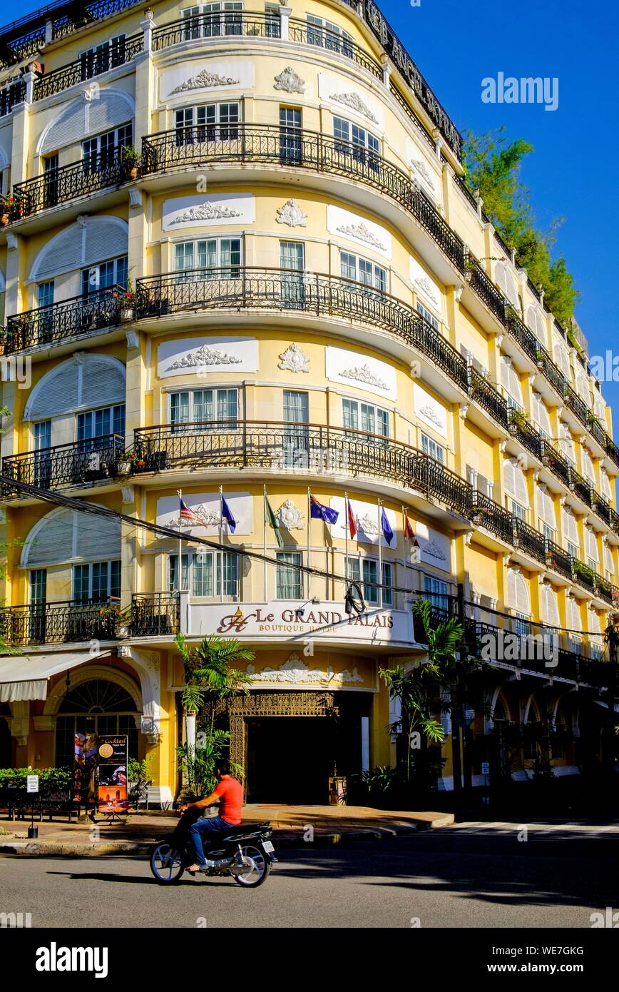 Cambodge, Phnom Penh, bâtiment de style années 60 Banque D'Images