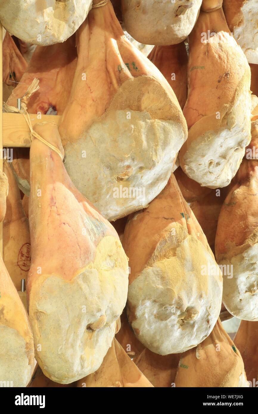 La France, Tarn, Murat sur Vebre, Millas, charcuterie jambon sec de pays cheveux Banque D'Images