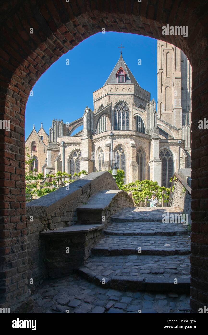 Belgique, Flandre occidentale, Bruges, centre historique classé au Patrimoine Mondial par l'UNESCO, de l'église notre dame Banque D'Images