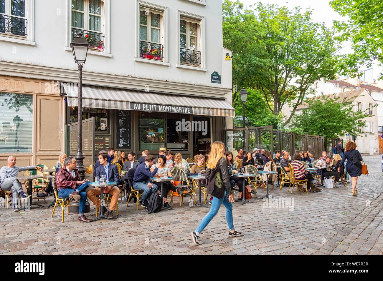 Abbesses square Banque de photographies et d'images à haute résolution -  Alamy