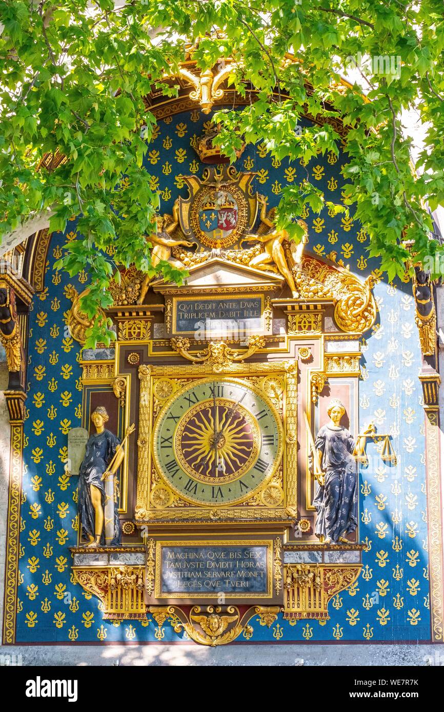 France, Paris, région classée au Patrimoine Mondial de l'UNESCO, l'horloge du Palais de la ville de Paris Palais de justice ou d'une partie de la Conciergerie, restauré en 2012 Banque D'Images
