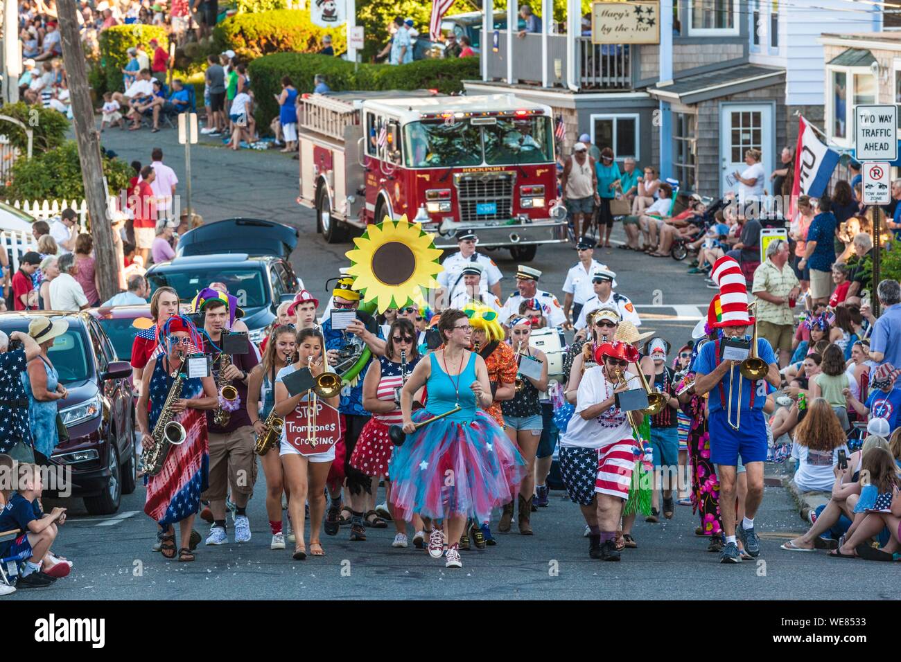 United States, New England, Massachusetts, Cape Ann, Rockport Rockport, quatrième de juillet Parade, l'All-Clown Rockport Marching Band Banque D'Images