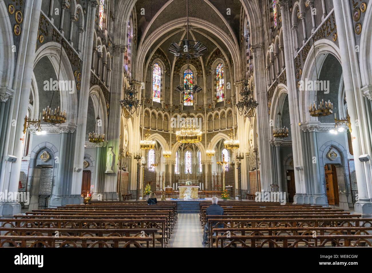 france-hautes-pyrenees-lourdes-sanctuaire-de-notre-dame-de-lourdes