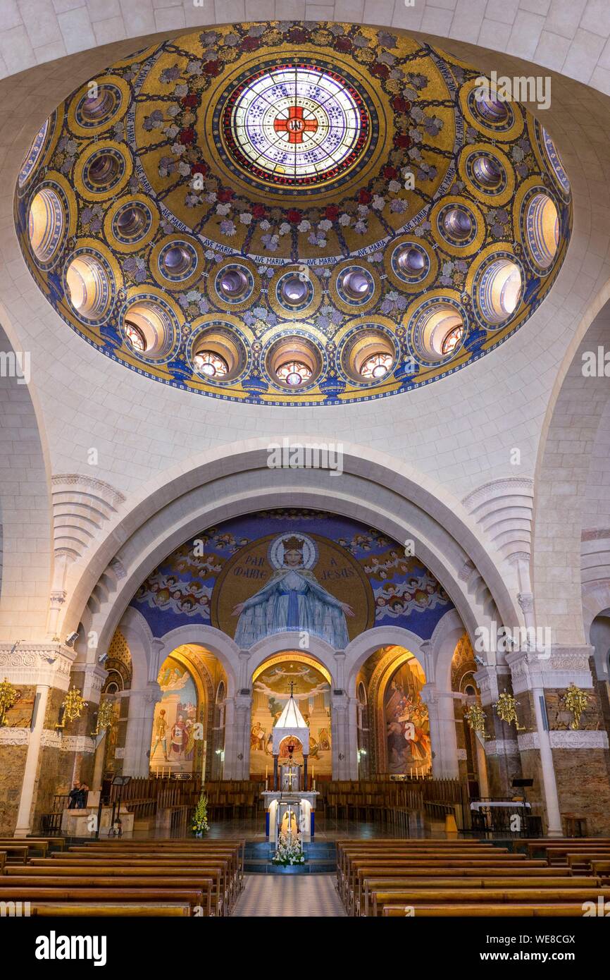 France, Hautes Pyrenees, Lourdes, sanctuaire de Notre-Dame de Lourdes, Basilique du Rosaire Banque D'Images