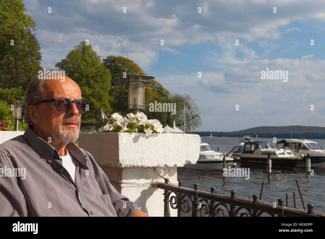 Portrait d'un homme de 66 ans a pris sa retraite Banque D'Images