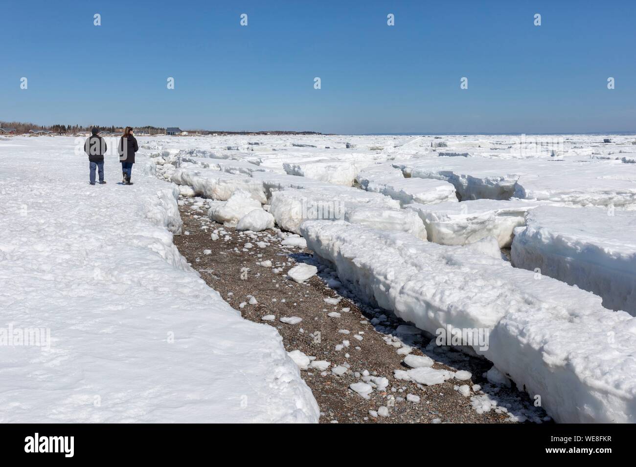 Canada, Province du Nouveau-Brunswick, la région Chaleur, la baie des Chaleurs, la plage de Beresford au cours de la fonte des glaces au printemps Banque D'Images