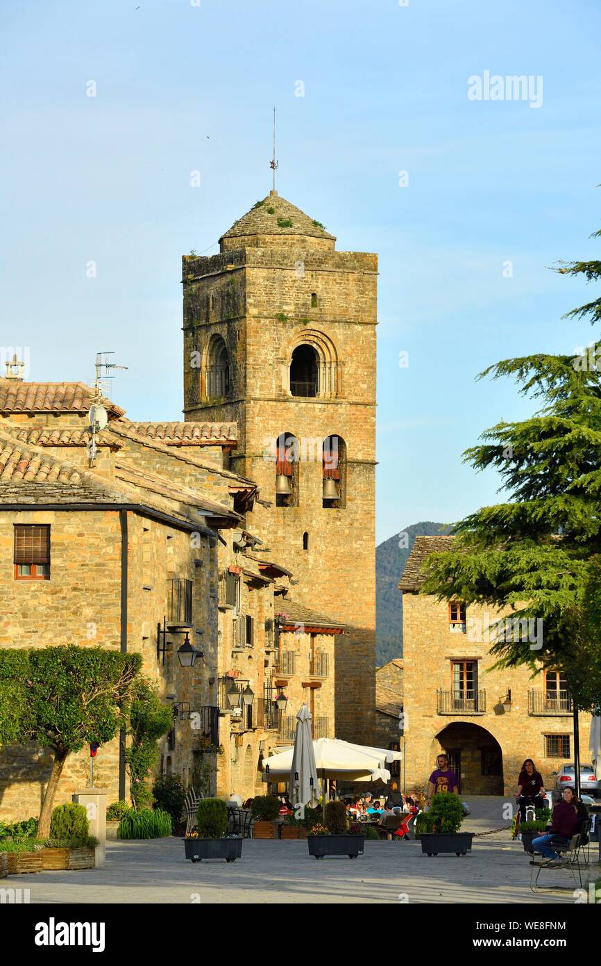 Espagne, Aragon, province de Huesca Pirineos Ainsa, aragonaises, village Banque D'Images