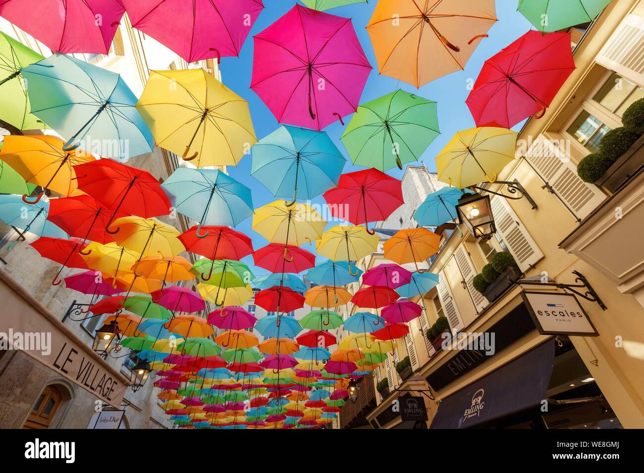 Umbrella shop paris france Banque de photographies et d'images à haute  résolution - Alamy