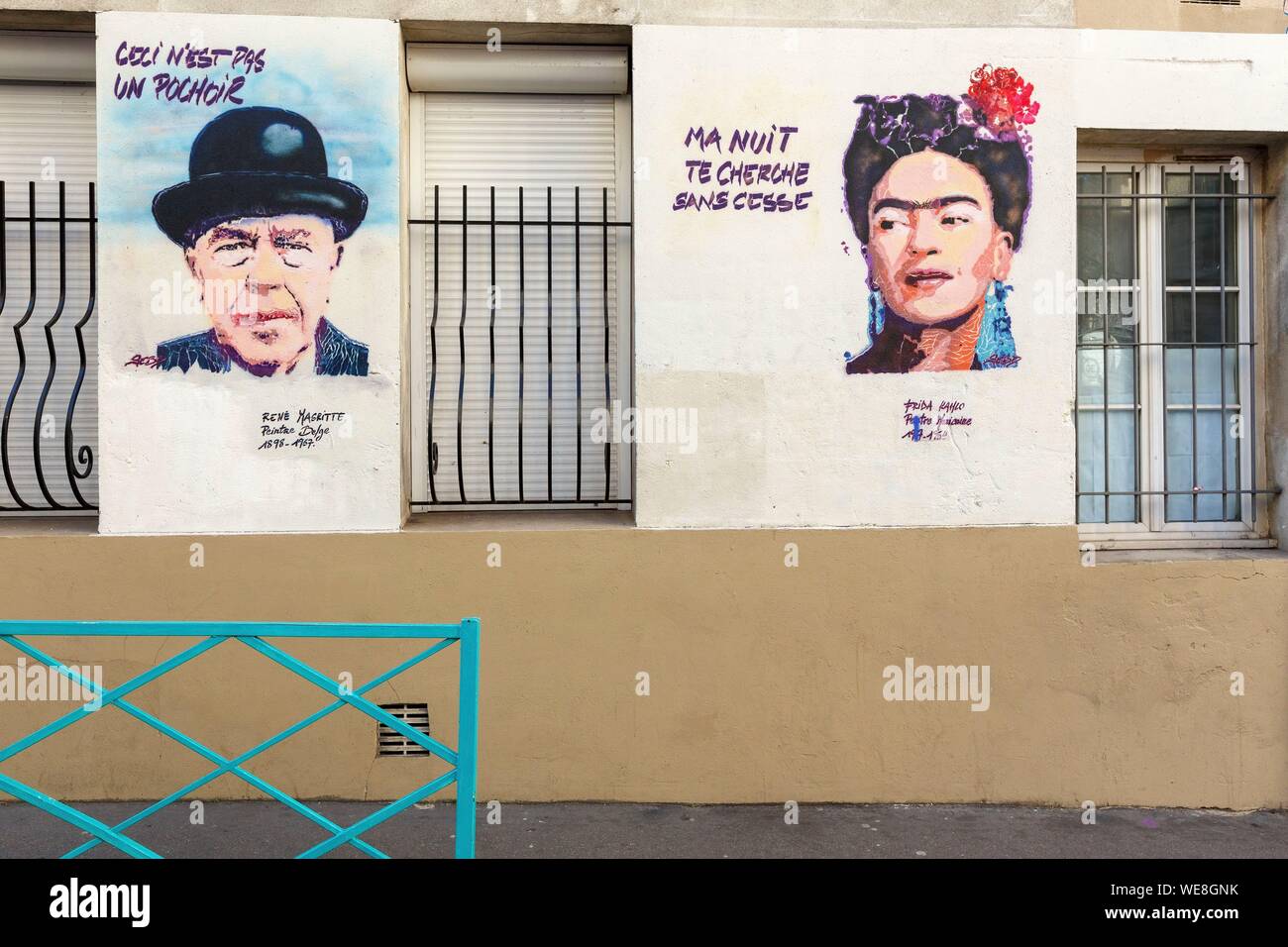 France, Paris, art de rue, Frida Kalho murale représentant et René Magritte sur Rue du Retrait Banque D'Images
