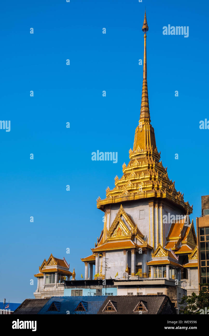 Vue de temple bouddhiste à Bangkok au coucher du soleil Banque D'Images