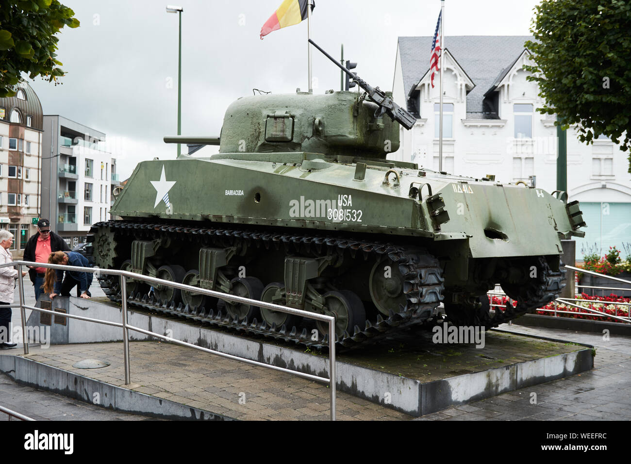 Assommés Sherman sur l'affichage à Bastogne. Belgique Banque D'Images