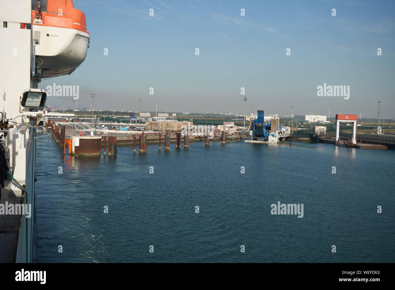 Quitter le port ferry de Dunkerque à bord du ferry. Banque D'Images